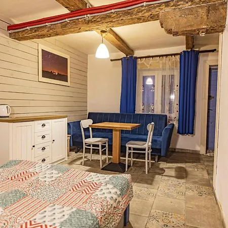 Folwark Malinowy Chrusniak Guest house *