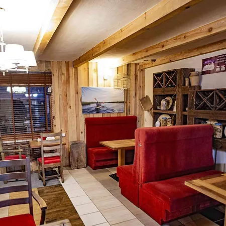 Folwark Malinowy Chruśniak