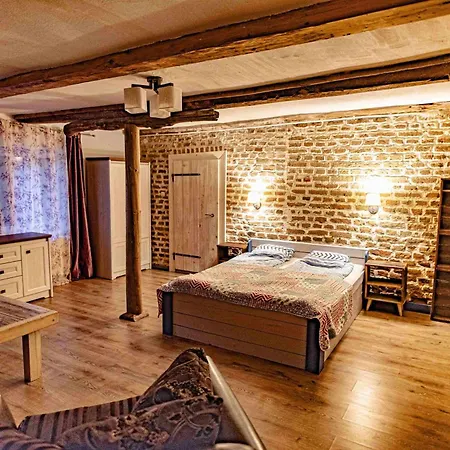 Folwark Malinowy Chrusniak Guest house
